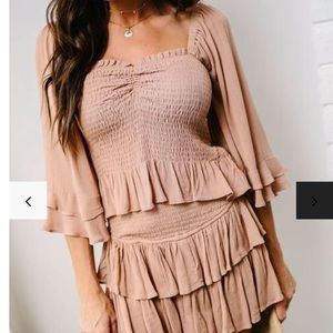 New Vici ICED CHAI SMOCKED TOP small